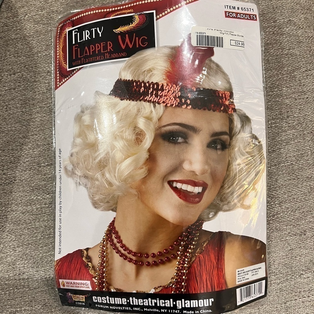 Blonde flapper wig